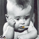 bambino che fuma sigaretta